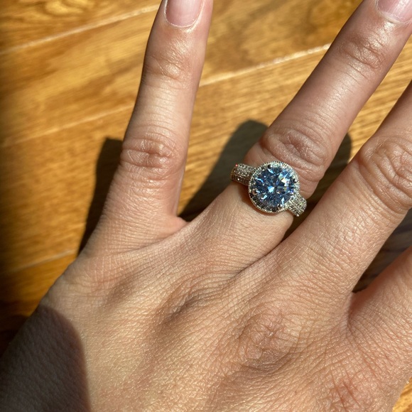 925 Sterling Silver Brilliant Cut Round CZ Ring -5 - Picture 5 of 8